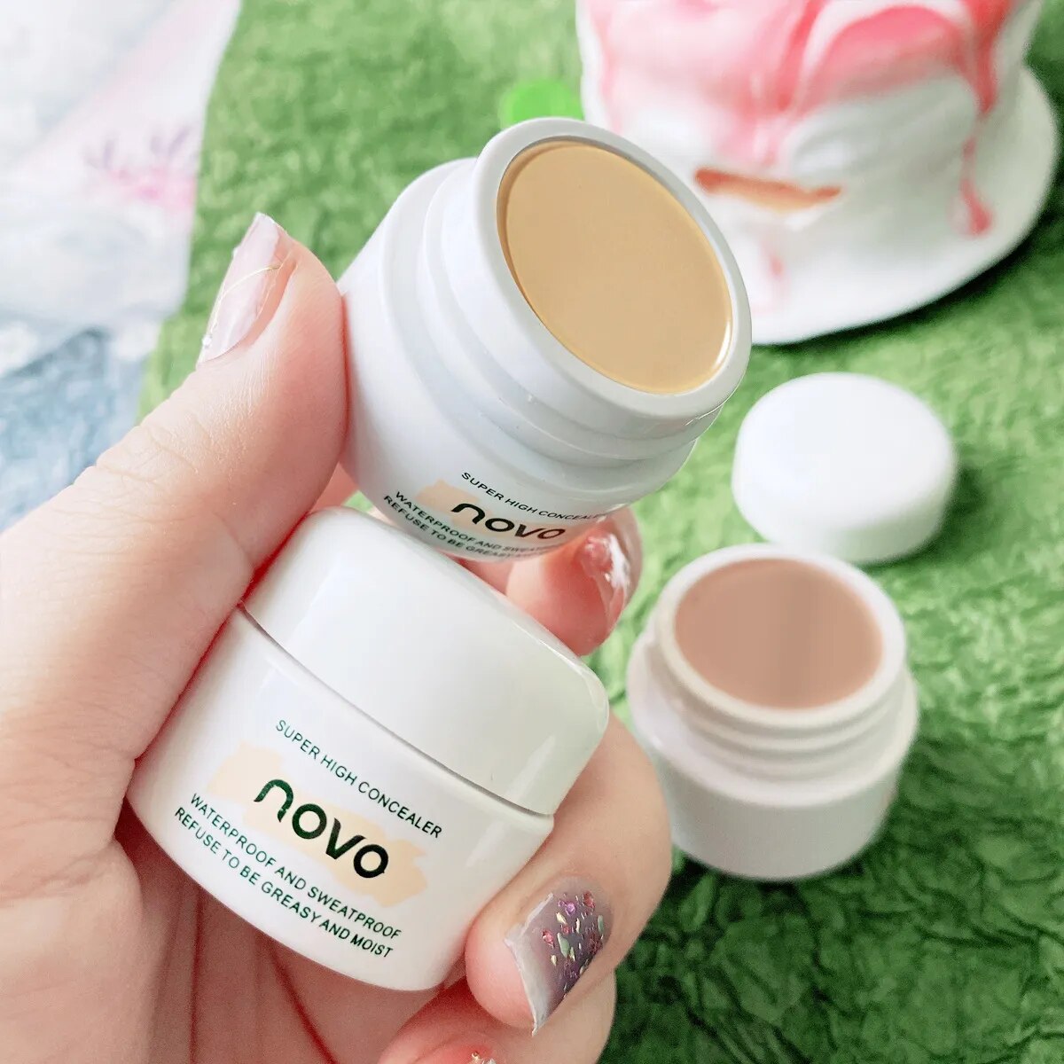 NOVO Brightening Concealer make up Waterproof Sweat Resistant Strongly Covers Spots Facial Acne Marks Dark Circles Face Makeup